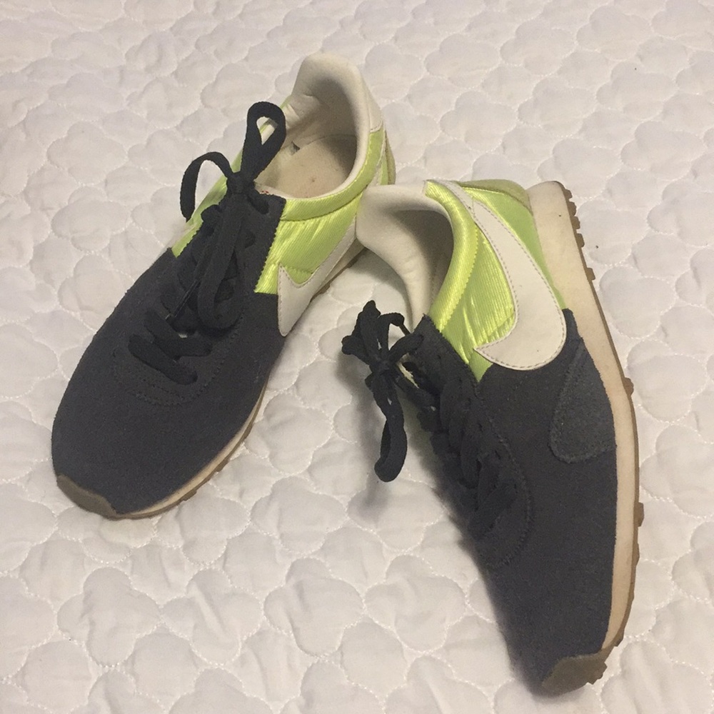 Retro kicks